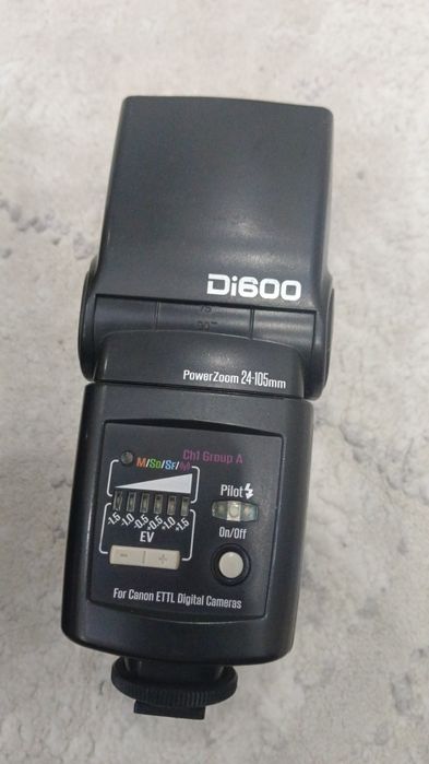 Срочно продам вспышка для фотоаппарата