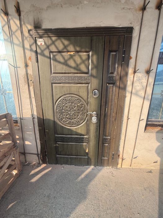 Срочно продается наружняя дверь