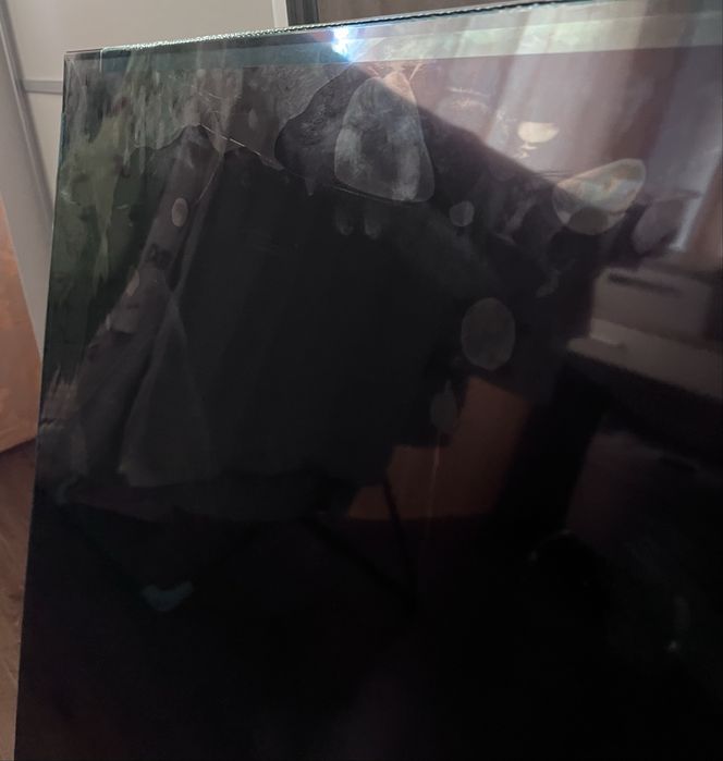 Продам б/у телевизор. Экран под замену.