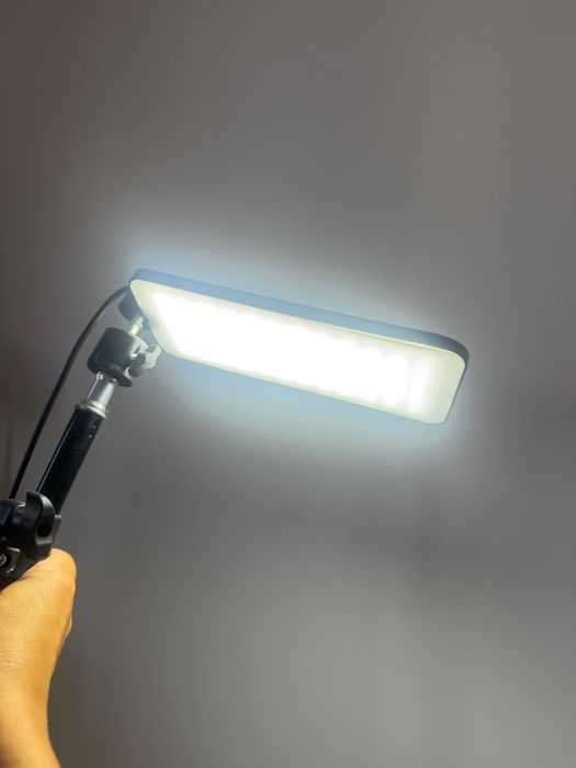 LED студийна лампа