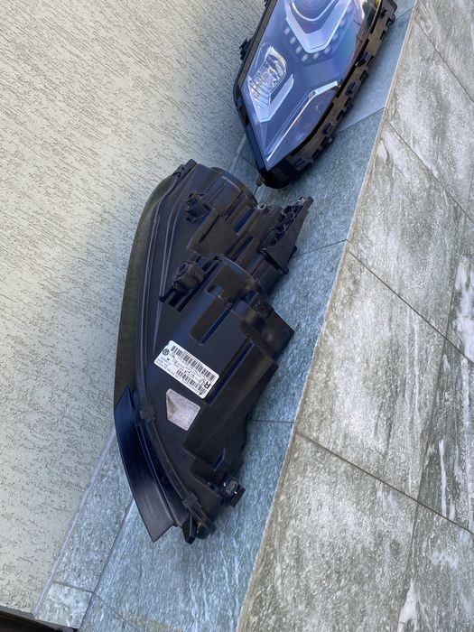 Faruri VW sharan xenon 7N1941034/033