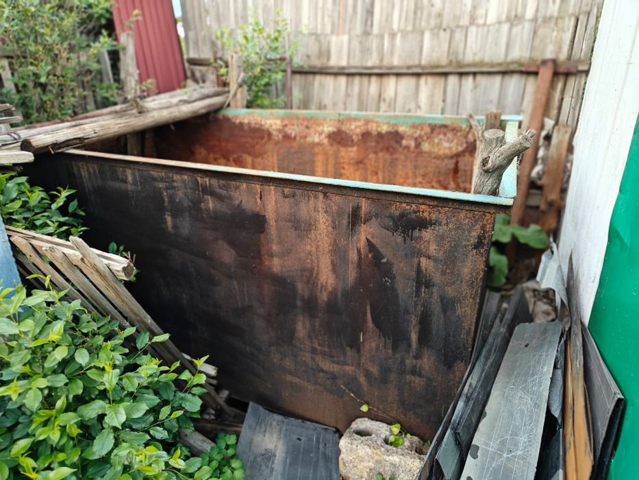 Продам  металлические баки для воды