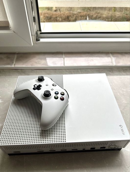 Xbox One S | 500 Gb | Jocuri cadou