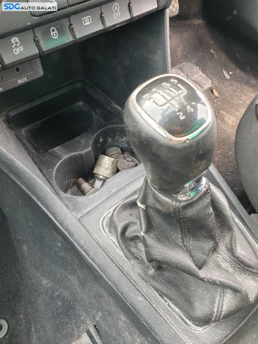 Nuca cu Manson Piele Maneta Schimbator Viteze cu Uzura Skoda Rapid 2012 - 2022