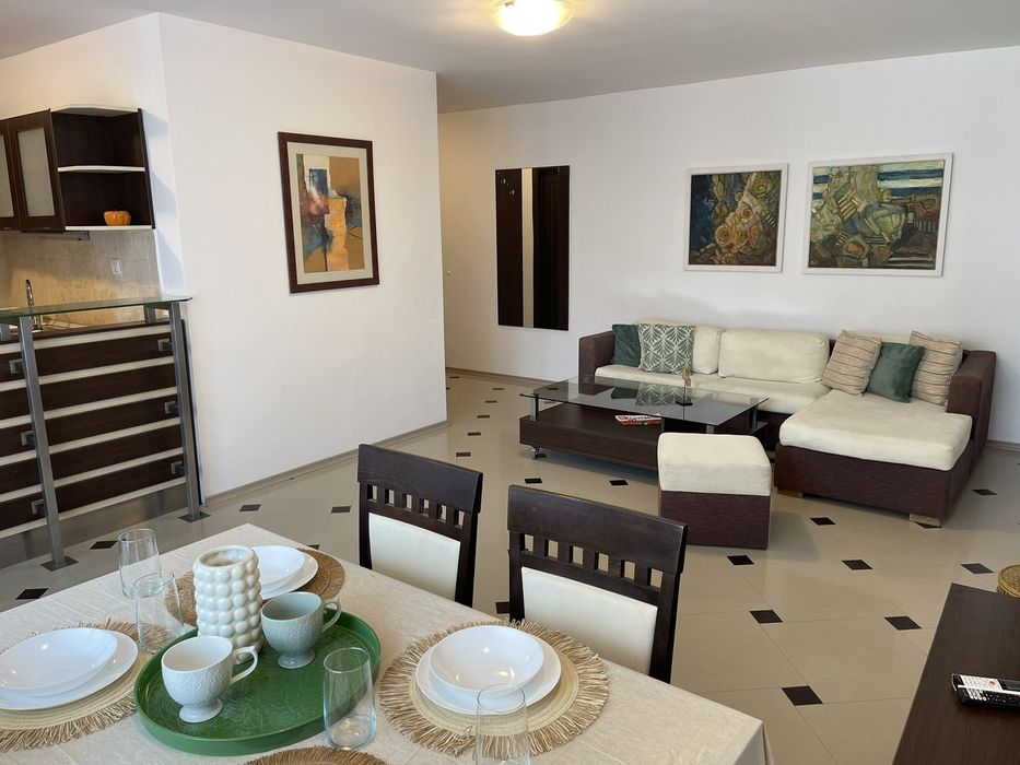 Дава се под наем Тристаен апартамент в Поморие - 100 кв.м за 612 € - Снимка #3