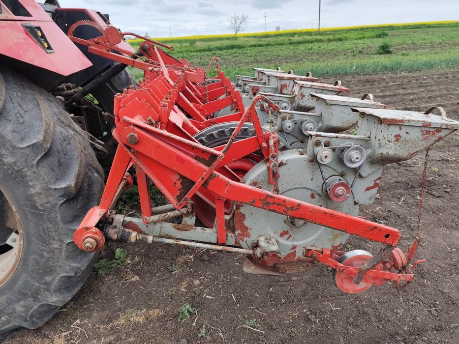 Semănătoare de precizie semințe mici mecanică