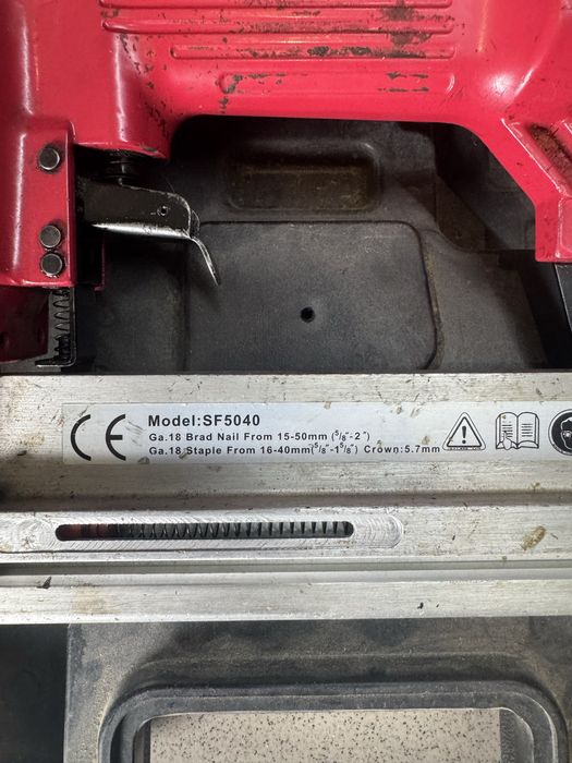 Пневматичен такер Raider sf5040