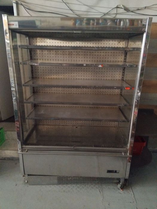 Продавам витрини