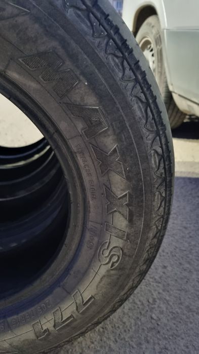 Продам шины R15 сост среднее