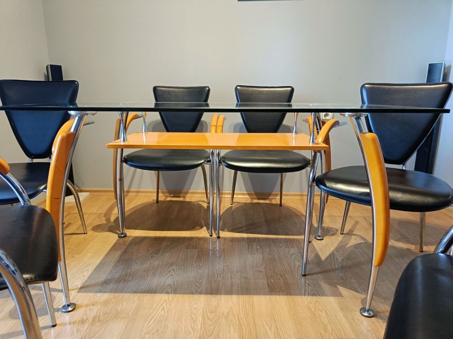 Стъклена трапезна маса и 6 стола