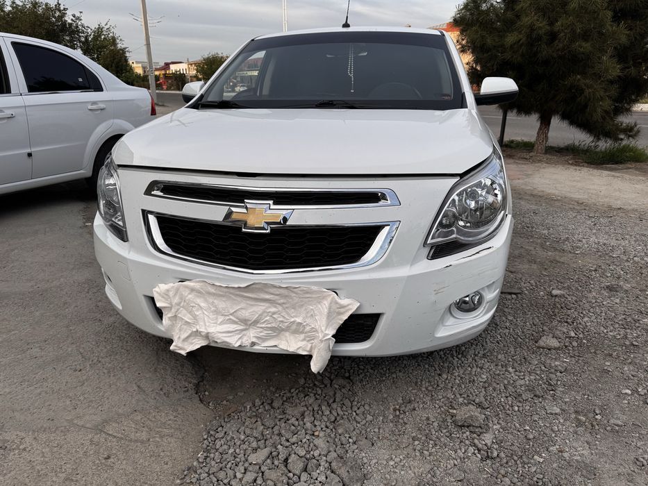 Cobalt oldi bamperi (qirilgan) sotiladi