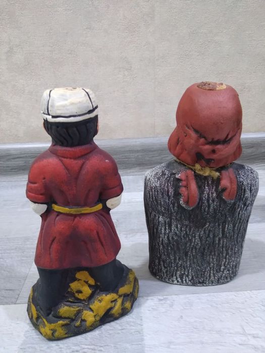 Продаются сувениры разные