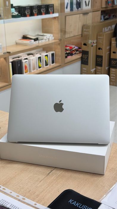 Macbook air 8/256/107 цикл в магазине Icom