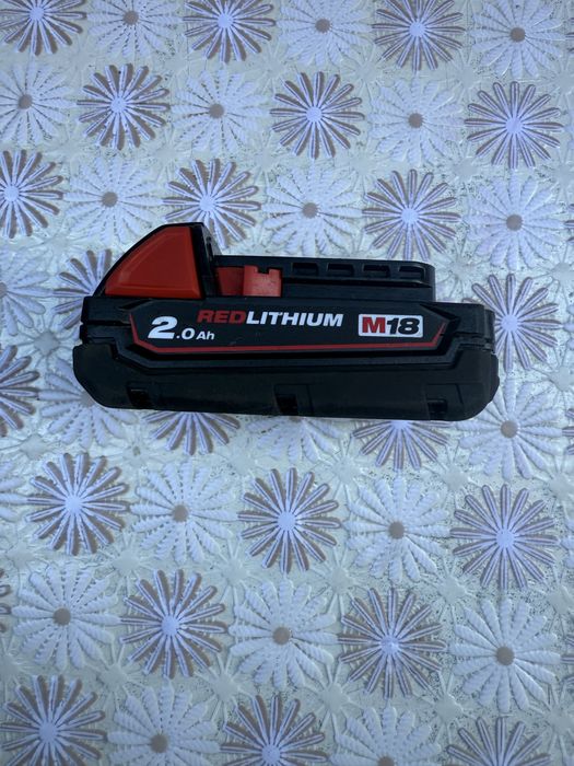 Акумулаторна батерия Milwaukee M18B2,18 V, 2 Ah, литиево-йонна