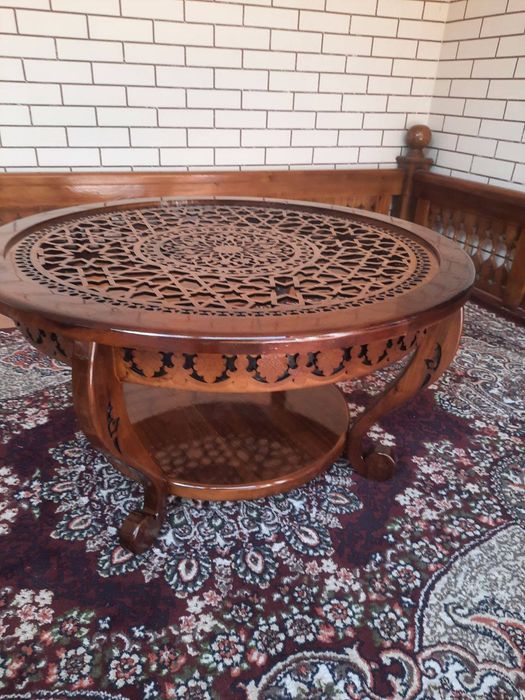 Jurnalni stol har xil turdagi