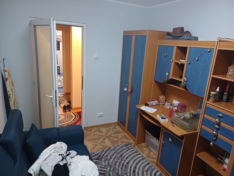 Apartament 4cam 2bai et.1 OMV