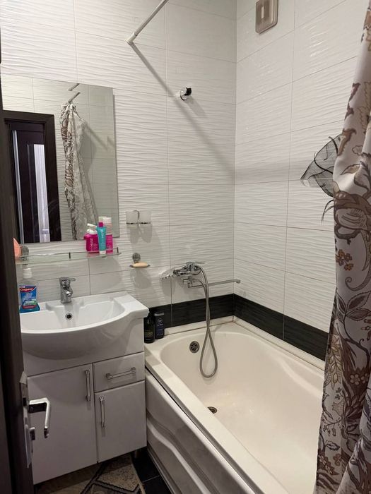 Срочно Сдаётся квартира ттз-2 базар 2-комната авторский ремонт укомпле