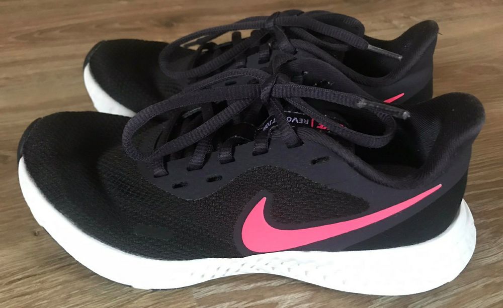 Дамски маратонки NIKE