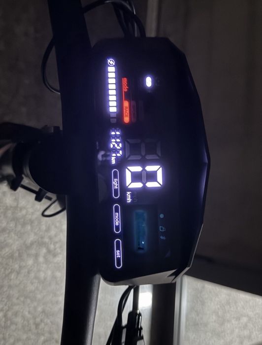 Kukirin G2 trotineta