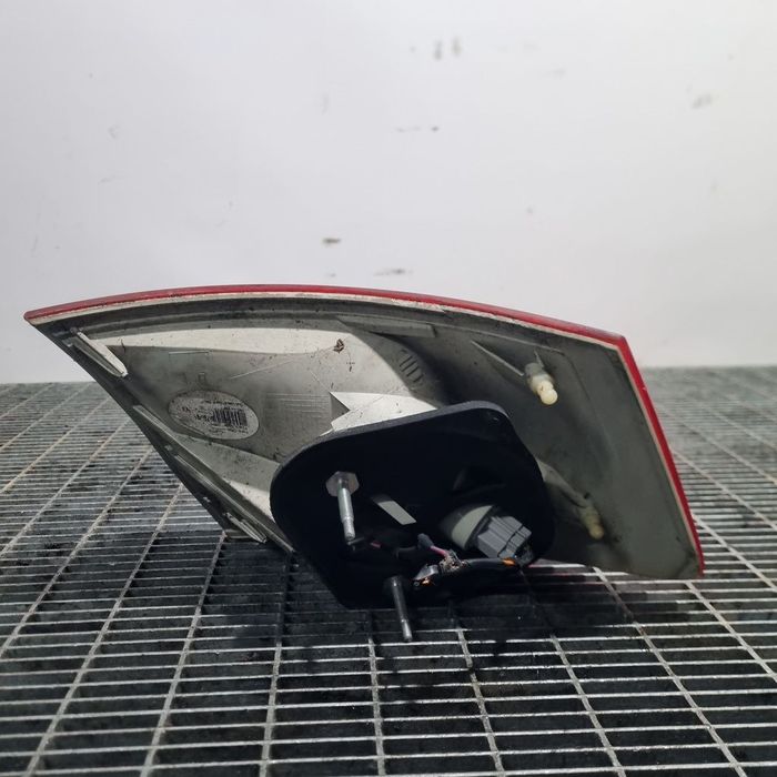 Stop Dreapta Ford Kuga 2008 - 2012 SUV 4 Usi (1401) Bec clasic FISURAT
