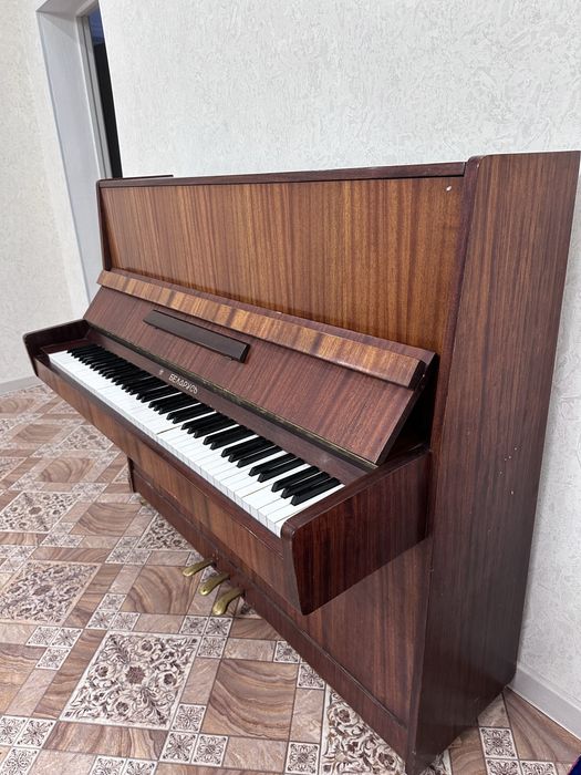 Фортепиано , пианино