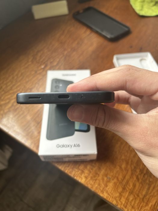 Продам Samsung A16 256gb идеальный