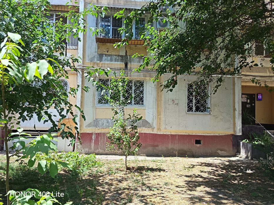 Янги тамирланган Сергели Г40 уйда жойлашган 3 хона 4 хона килинган