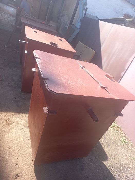 Продам срочно мусорный бак контейнер