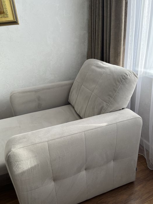 Продам диван в отличном состояний