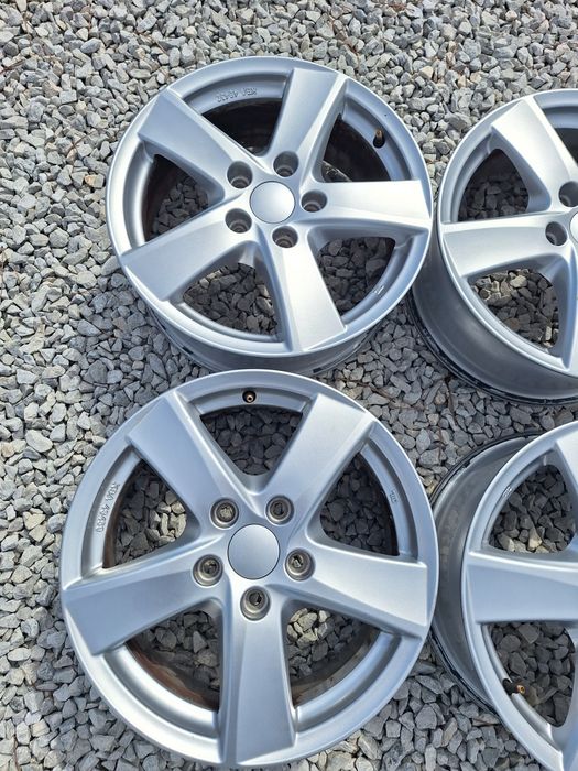 5x112.16 цола. 6.5j ET50. Alutec