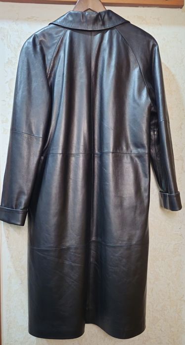 Женское кожаное пальто