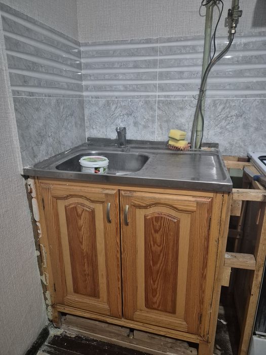 Мойка нержавейка  с деревянной тумбой