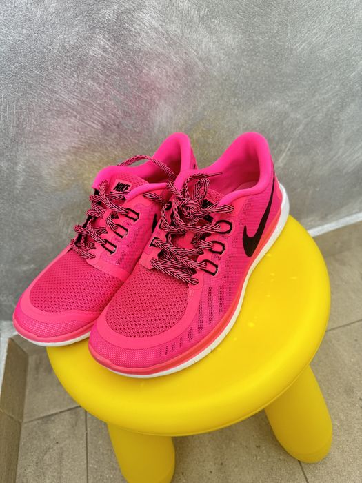 Adidasi nike roz dama