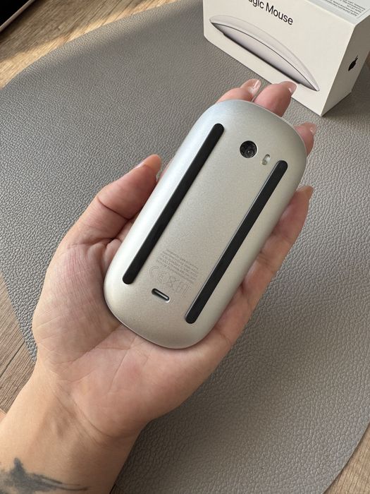 Apple Magic Mouse White (USB-C, модель A3204) / Как новая