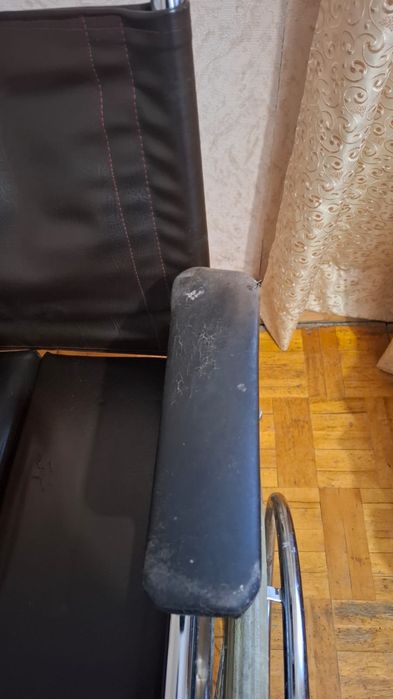 Инвалидное кресло
