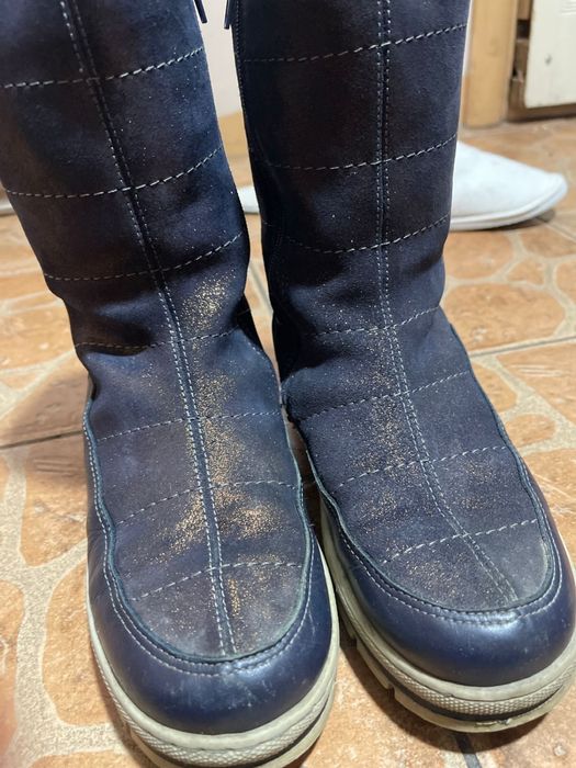 Продам зимние сапожки на девочку