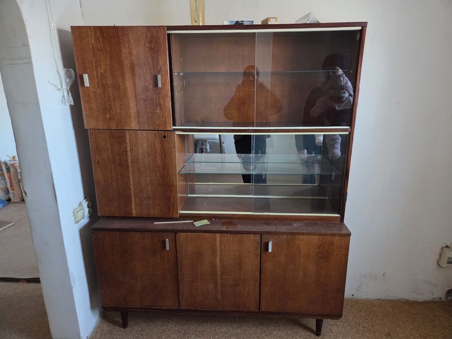 Срочно продам шкаф