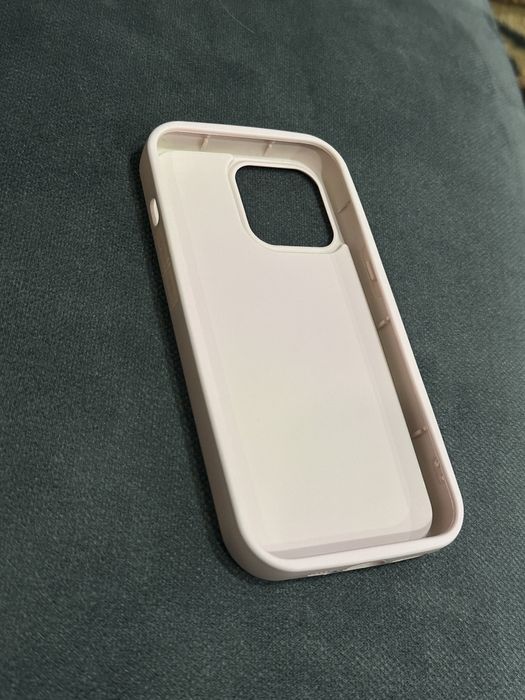 Чехлы на iphone 13 pro