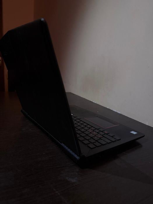 Ноутбук Lenovo y520