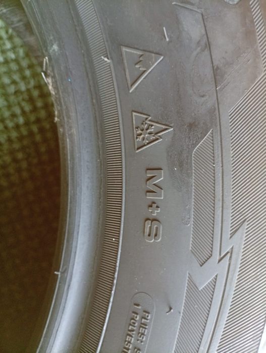 215 60 16 Goodyear m+s 2023