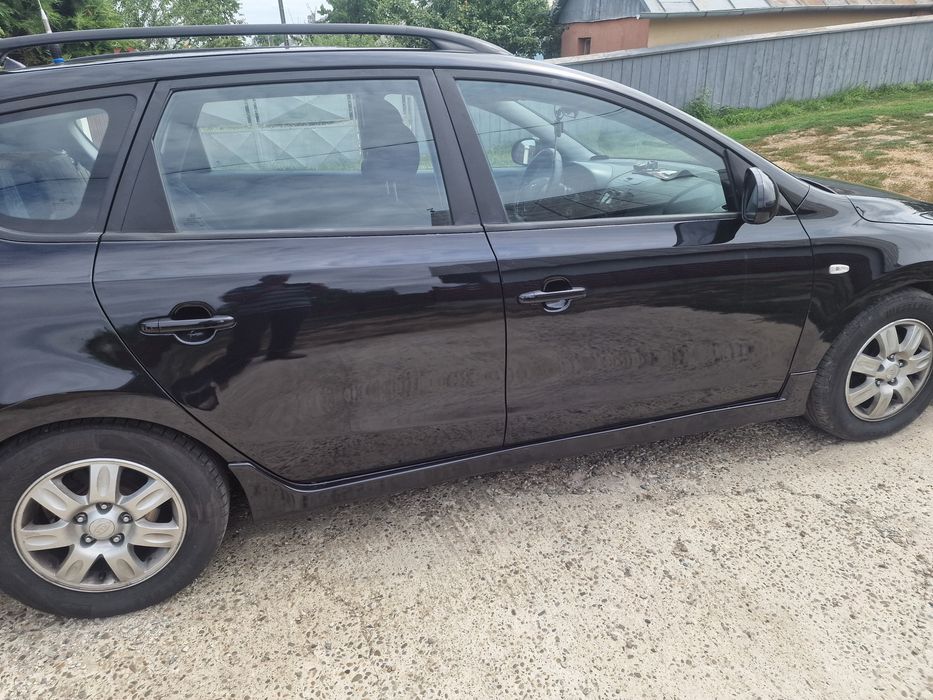 Vând Hyundai I 30 1.6  Crdi  fabricație 2011 !