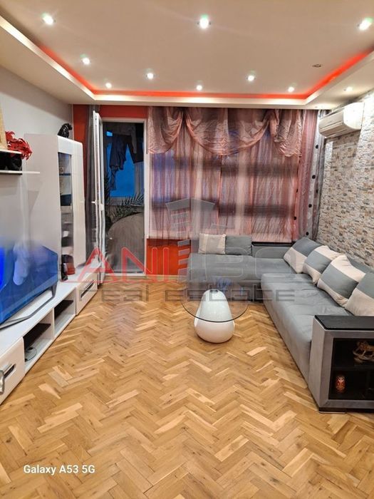 Продава се Четиристаен апартамент в Варна, Възраждане 1 - 100 кв.м за 1173 €/кв.м - Снимка #2