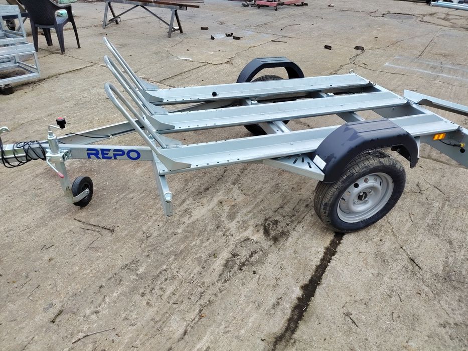 Remorca scuter / moto 750 kg, 3 pozitii