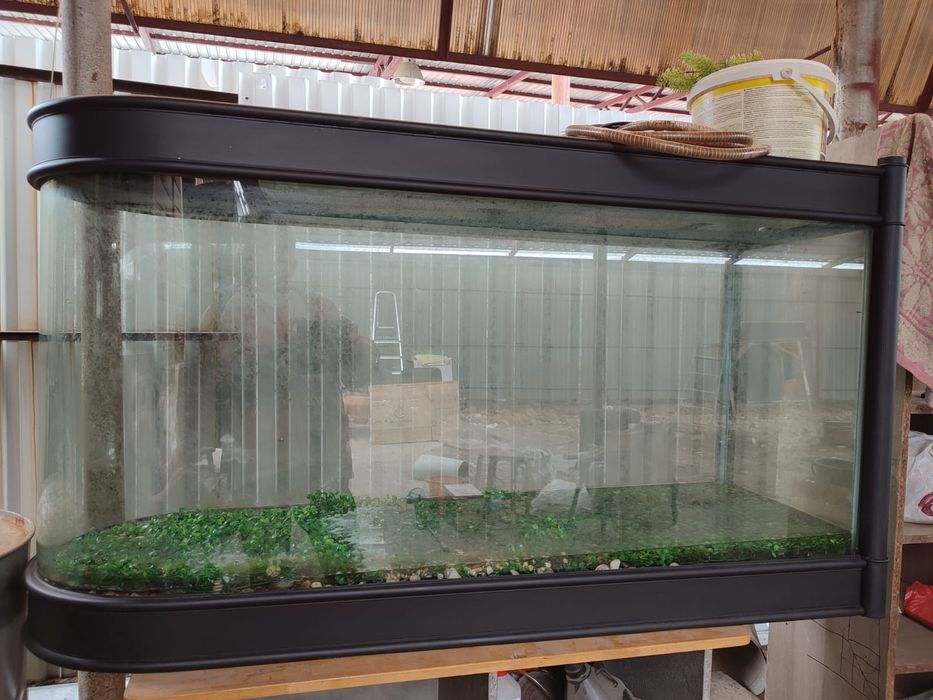 Аквариум б\у  380 л