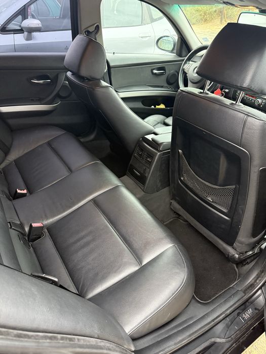 Bmw 320d 2008г .