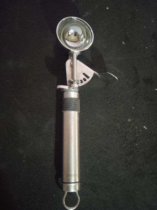 Ложка для мороженого.