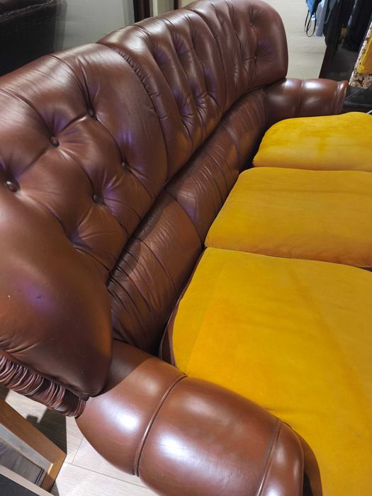 Комплект кожен диван + 2 фотьойла – класически стил, здраво качество