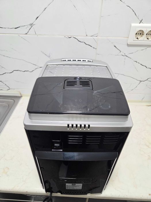 Espressor Automat DeLonghi Magnifica S ECAM 21.117.SB Aparat cu Cafea Boabe