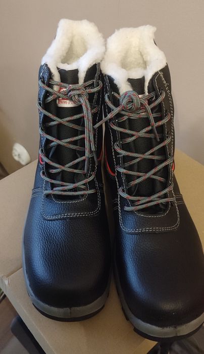 ОБУВКИ  работни, 45, български