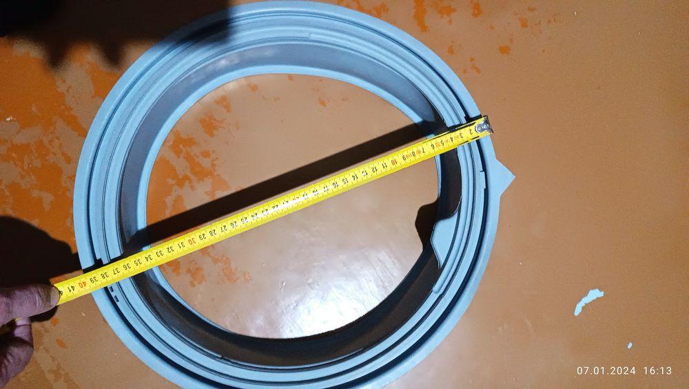 Продам резиновую манжету люка иллюминатора ст.маш Сотаман.